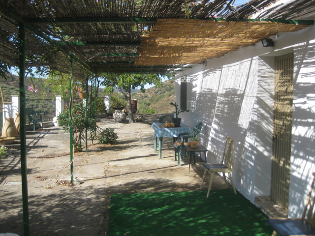 Te koop finca met Cottage in Canillas de Albaida van 21.654 m2